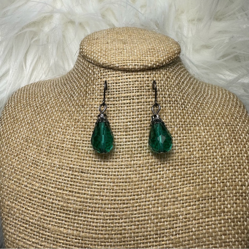 UP SCALE TIME - Antiqued Silver Faceted Green Glass Teardrop Dangle Earrings
